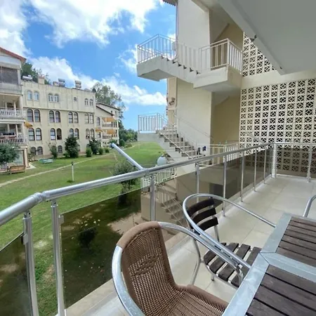 Hotell Lale Side