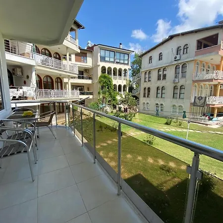 Ferienhaus Lale Side