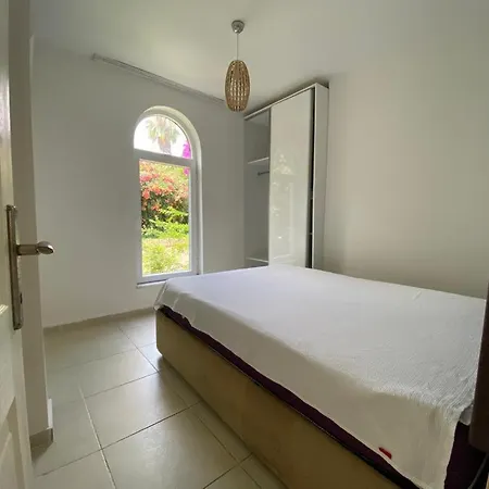 Holiday home Lale *